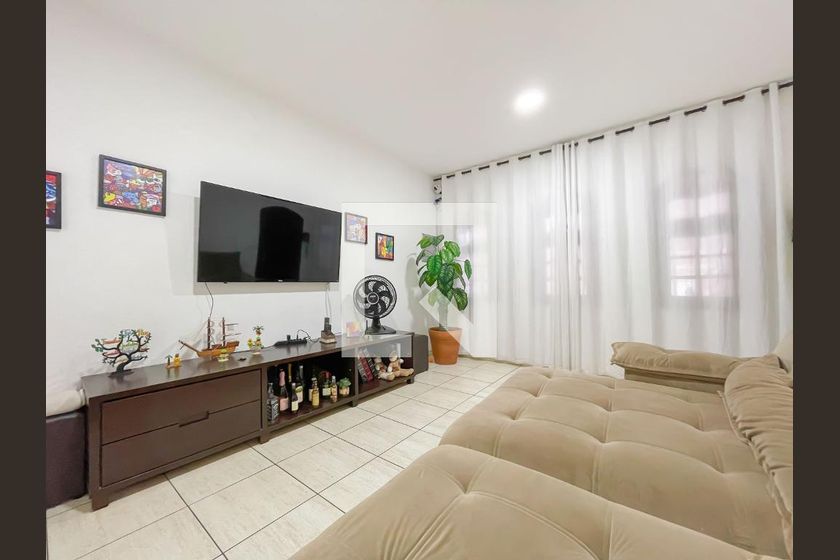 Casa, 3 quartos, 240 m² - Foto 3