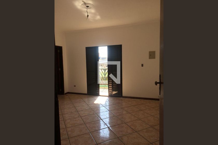 Casa, 3 quartos, 240 m² - Foto 1