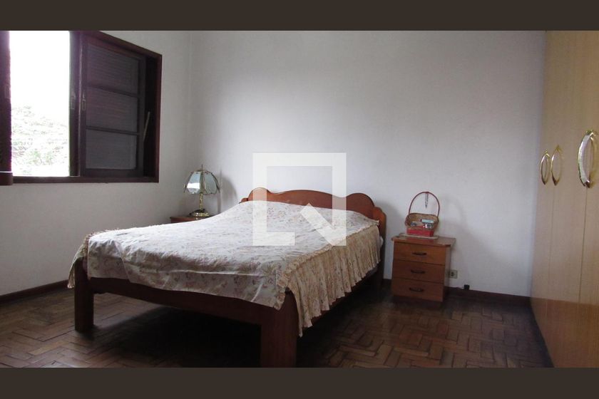 Casa, 4 quartos, 270 m² - Foto 31