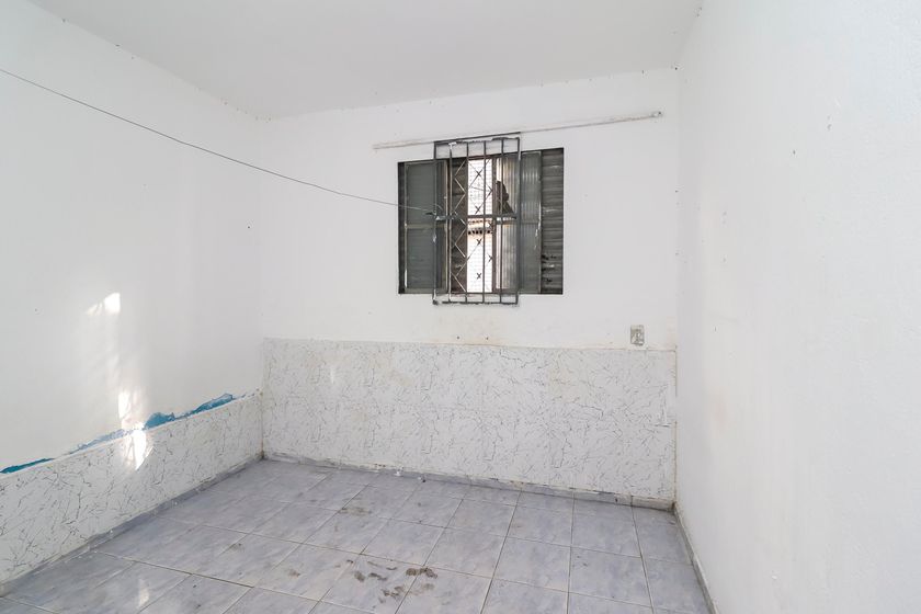 Casa em Vila Jacuí - Więcej