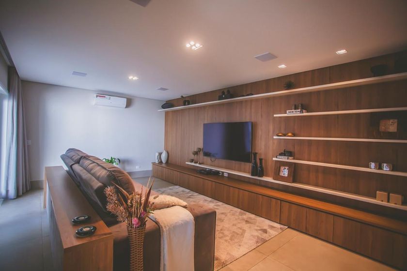 Casa reformada com 496m², 4 quartos e 4 vagas em Planalto Paulista