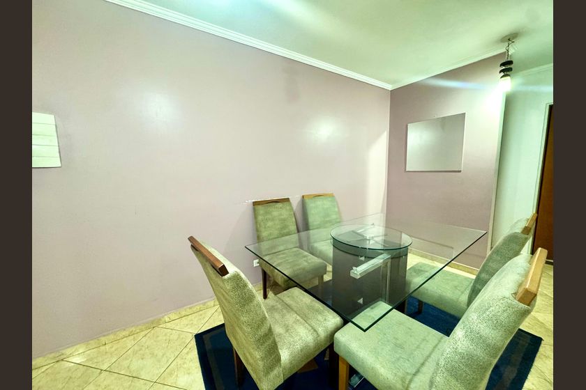 Apartamento em Vila Galvão - Mehr
