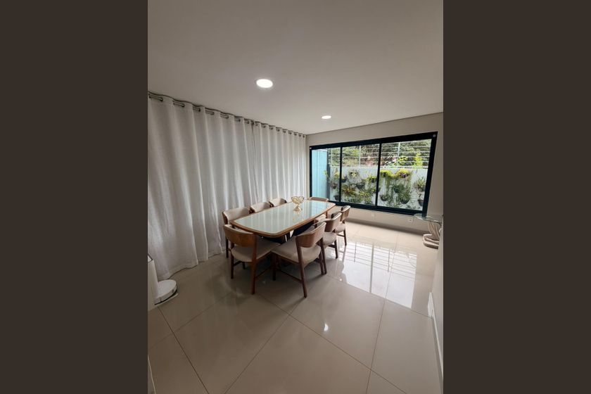 Casa com 3 quartos para alugar em Vale do Sol, Nova Lima por R$ 8.900,00