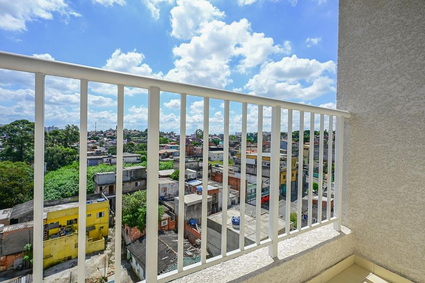 Apartamento em Jardim Piracuama - Więcej