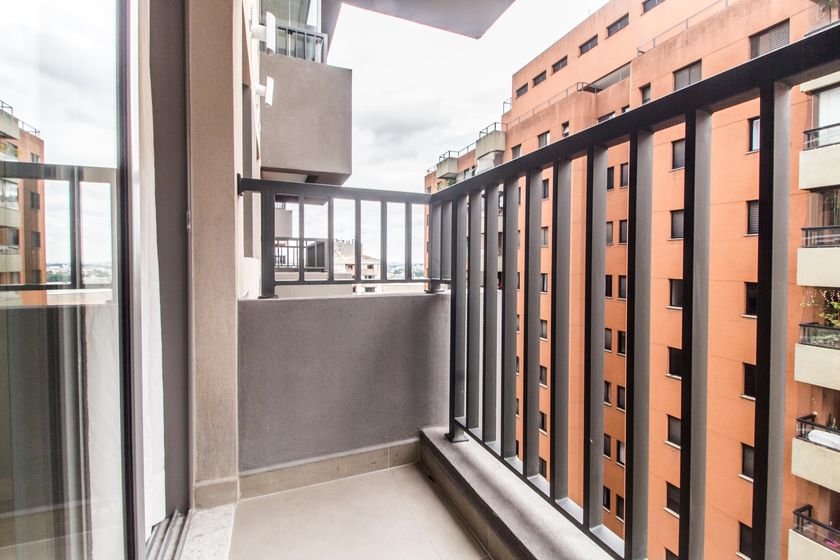 Apartamento em Alphaville Industrial - Mehr