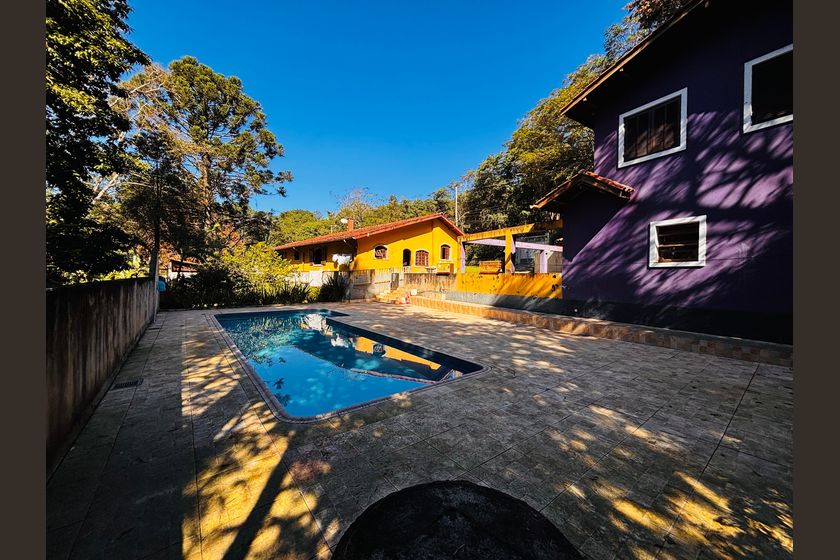 3-Bedroom House for Sale in Portal da Serra, Santana de Parnaíba for R$ 2,500,000.00