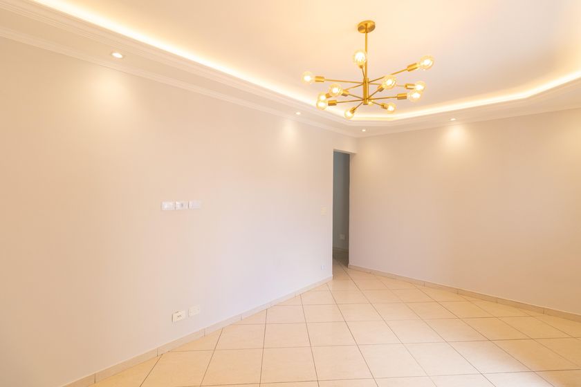 Casa em Conjunto Habitacional Aguia de Haia - Widok 4