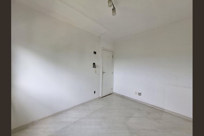 Apartamento em Alphaville Industrial - Mehr