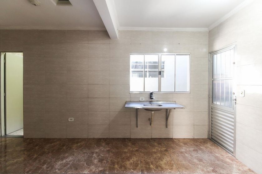 Casa em Conjunto Habitacional Aguia de Haia - Więcej