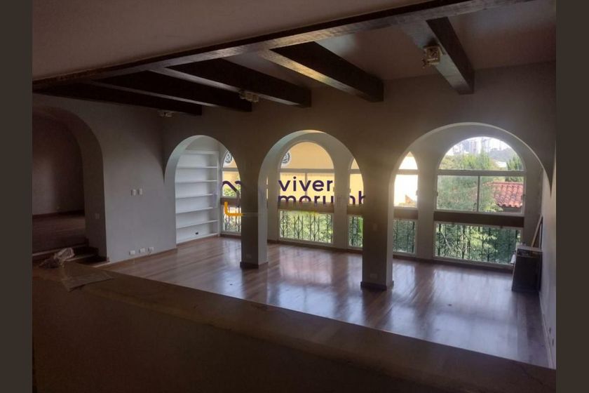 Casa em Jardim Leonor – pohled 3