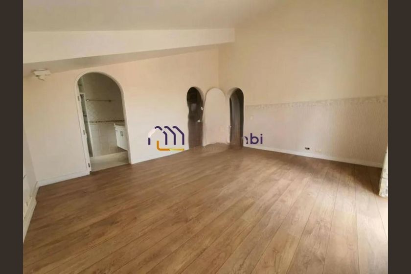 Casa em Jardim Leonor – pohled 6