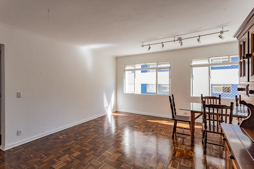 Apartamento em Vila Gumercindo, São Paulo