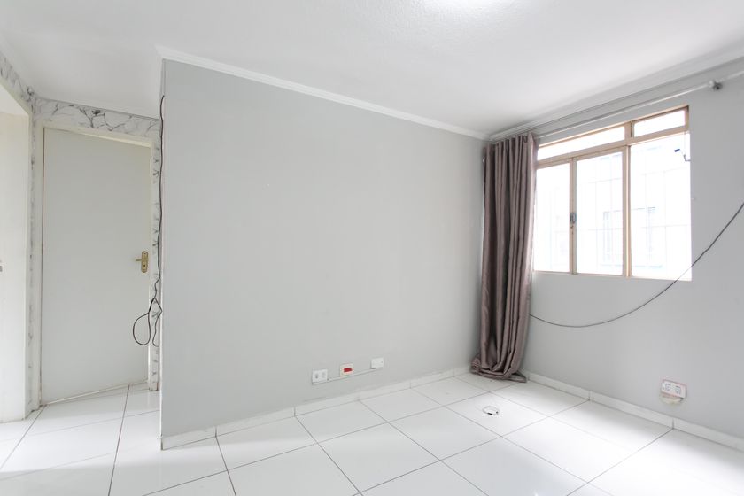 Apartamento em Conjunto Habitacional Inácio Monteiro - Mehr