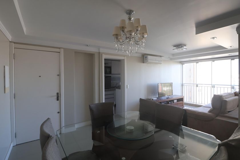 Apartamento com 3 quartos para alugar em Centro, Canoas por R$ 5.500,00