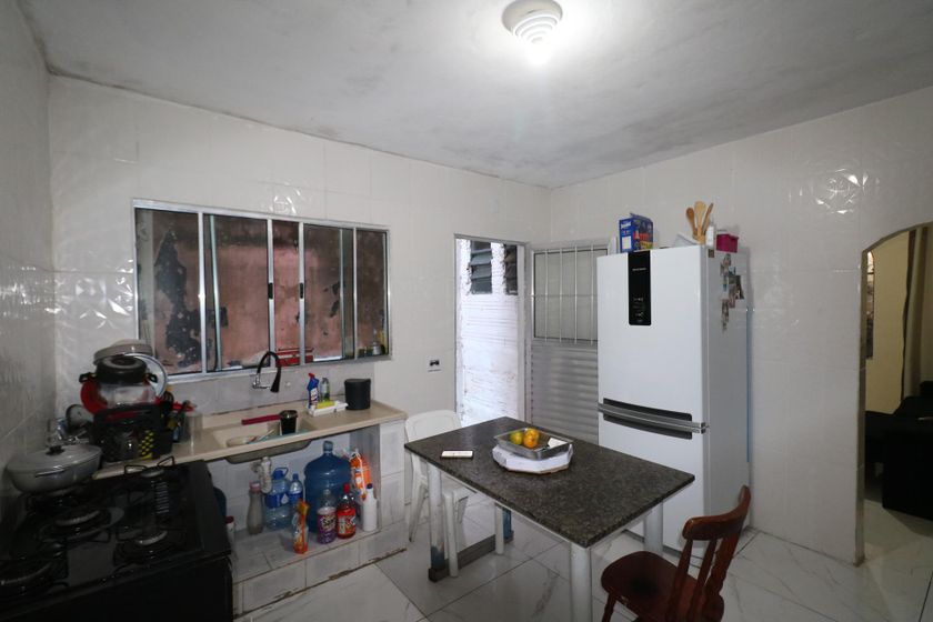 Casa em Vila Guacuri - Mehr