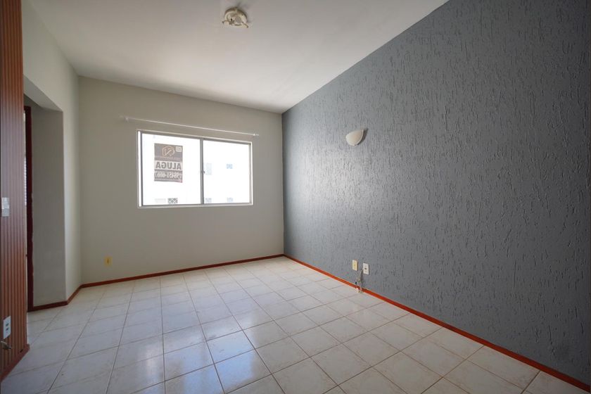 2-Bedroom Apartment for Rent in Serraria, São José for R$ 1,900.00