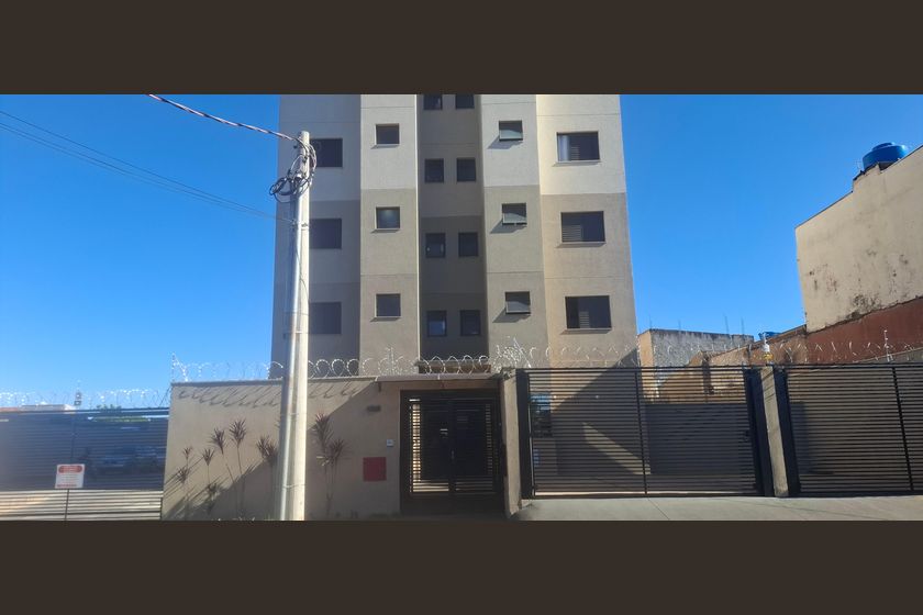 Apartamento com 2 quartos para alugar em Ipiranga, Ribeirão Preto por R$ 2.000,00