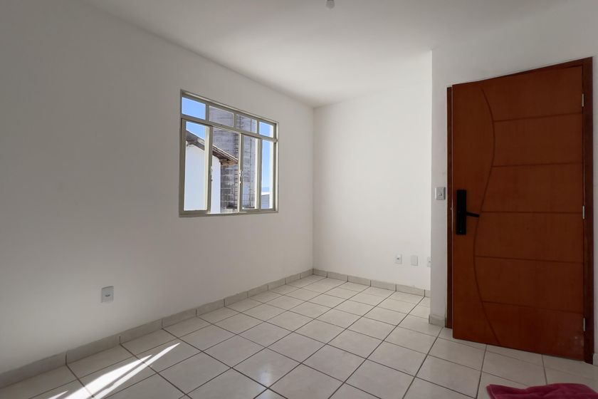 Apartamento com 2 quartos para alugar em Vila Nova Bonsucesso, Guarulhos por R$ 1.160,00