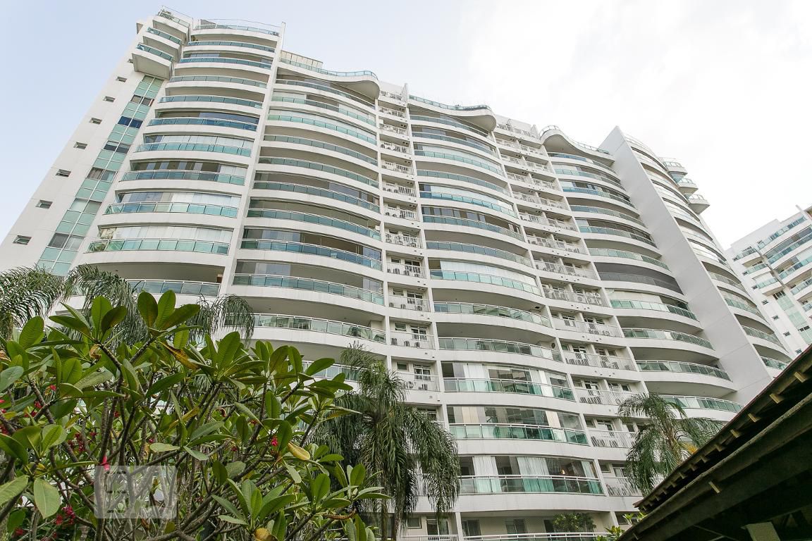 Alugue ou compre no Condomínio Península Barra da Tijuca, Rio de