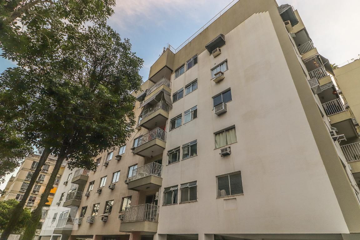 Alugue ou compre no Condomínio Edifício Mediterrâneo Taquara, Rio de