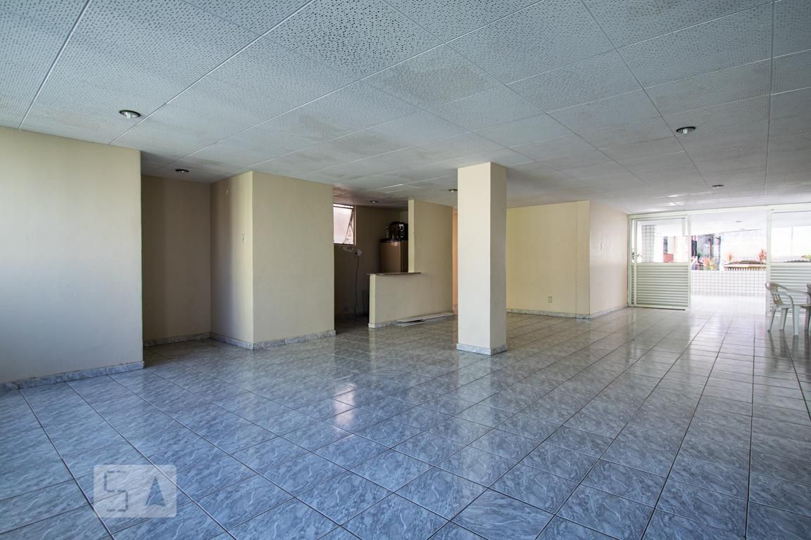 Alugue ou compre no condomínio em Rua Ariston Bertino de Carvalho, 390