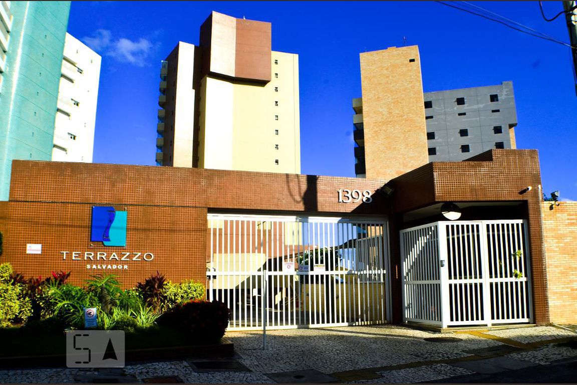 Alugue ou compre no condomínio em Rua Bicuíba, 1398 Patamares