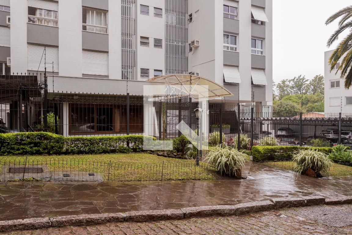 Alugue ou compre no condomínio em Praça Nações Unidas, 61 Petrópolis