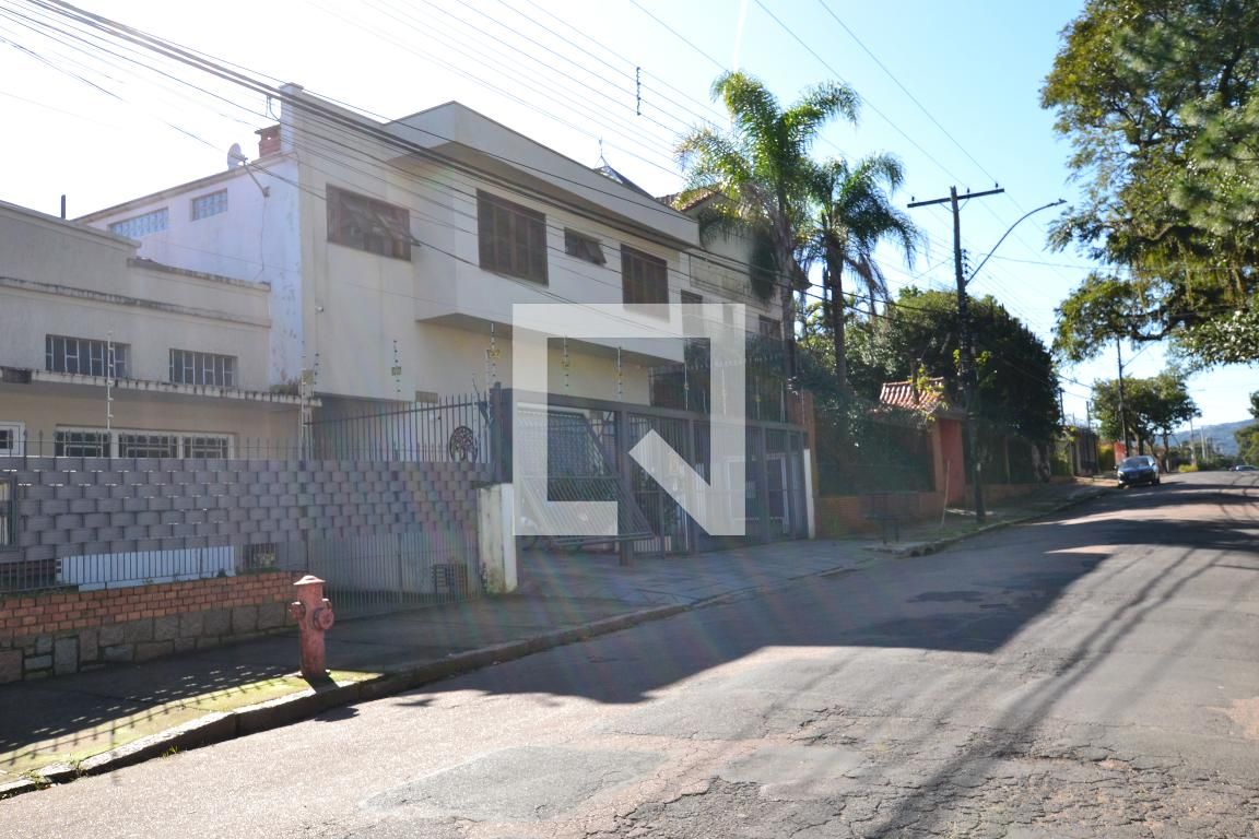 Alugue ou compre no condomínio em Rua Doutor Mário Totta, 1786