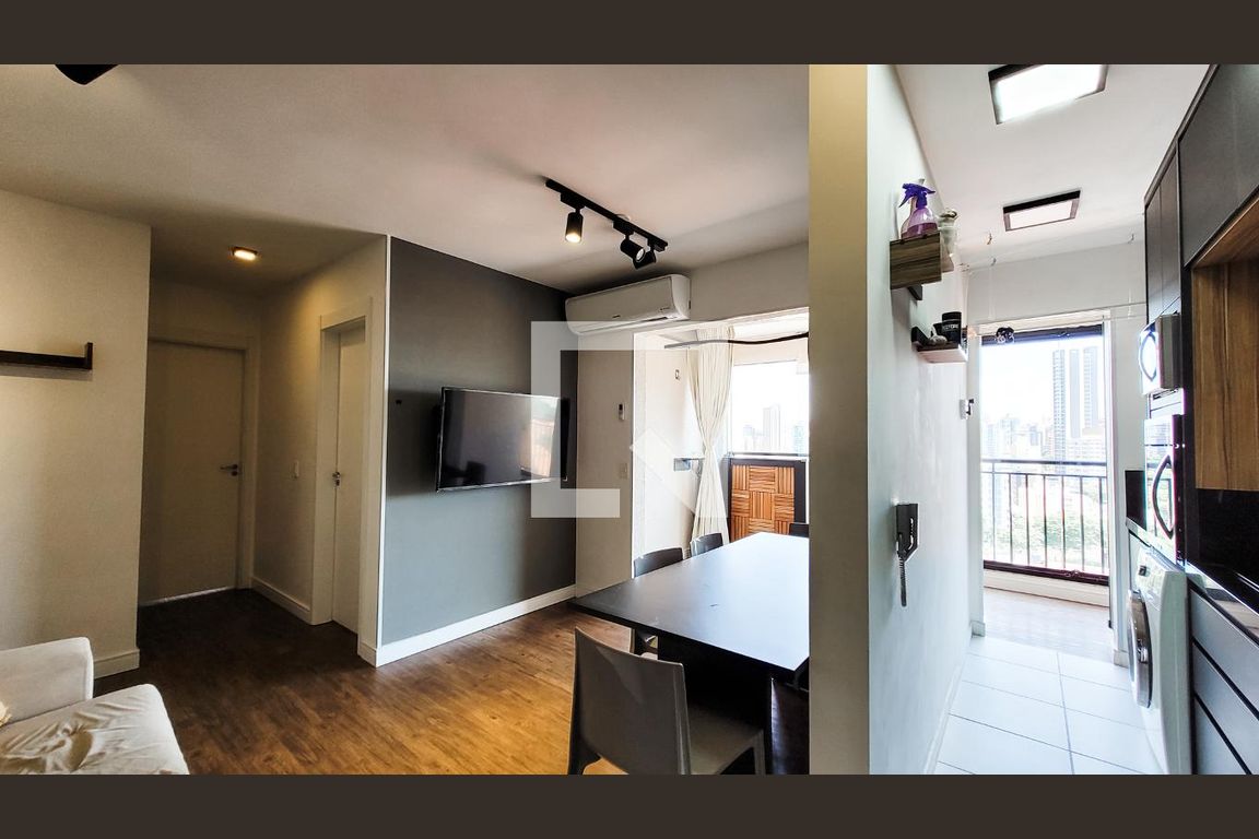 Apartamento com 2 quartos para alugar em Taquaral, Campinas por R 4.